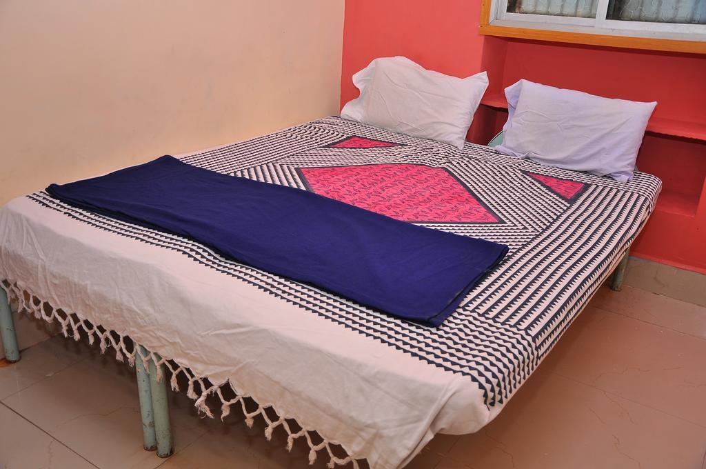 Manju Guest House ฮัมปี ภายนอก รูปภาพ